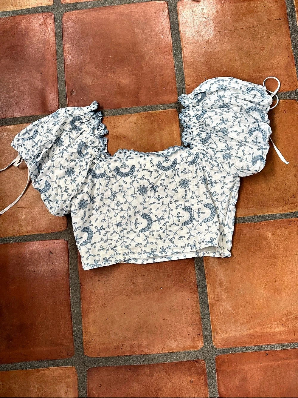 LoveShackFancy Floral Puff Sleeve Crop Top in White & Blue Size Small